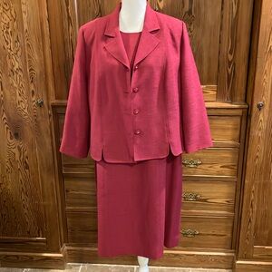 Vintage Diane Roberts rose red 16H